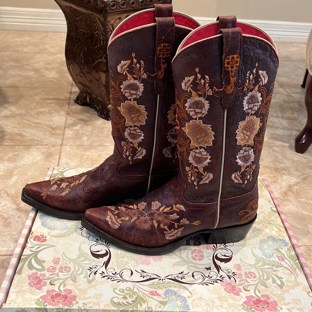 Macie Bean Boots Mohawk Cognac Style M8932 Size 9 M